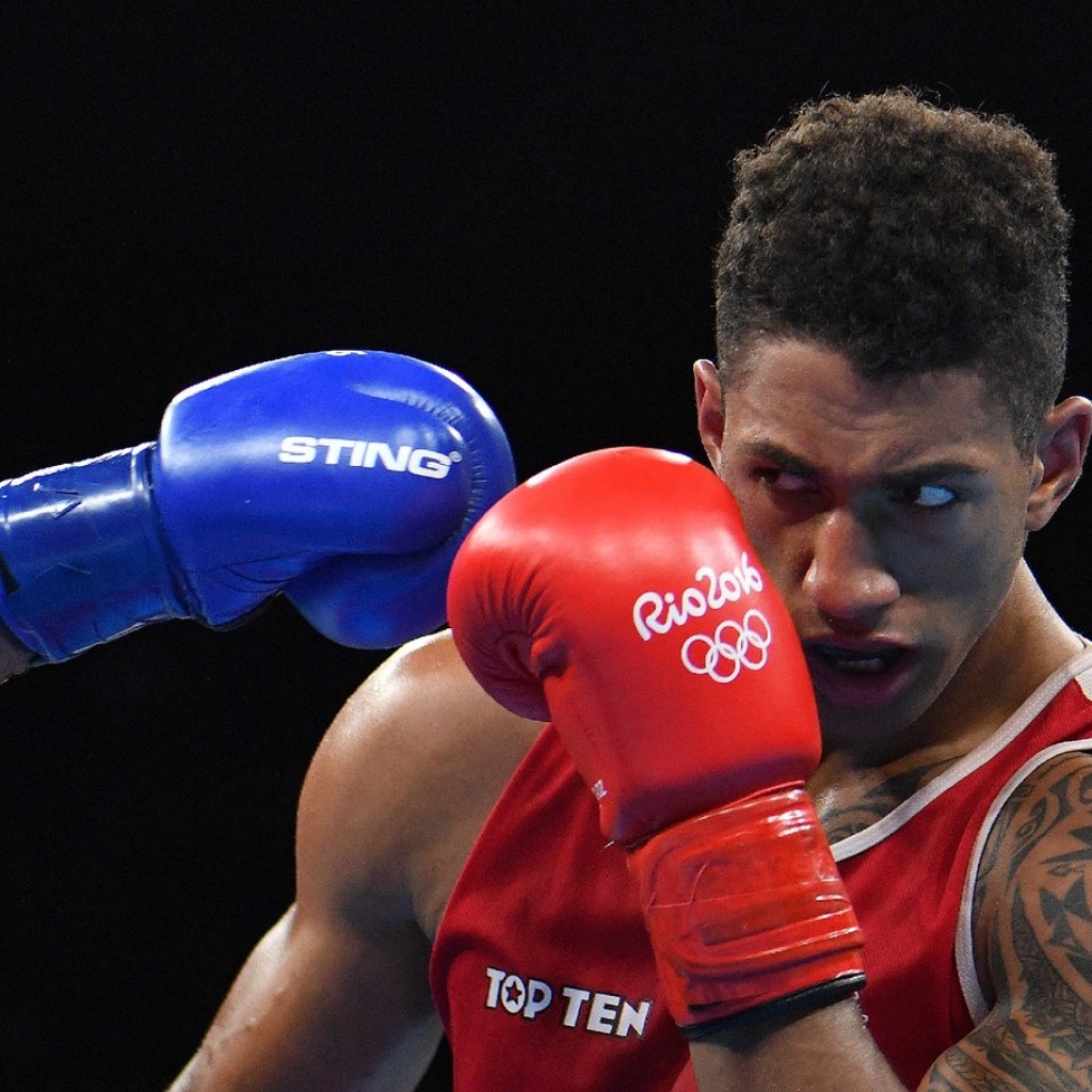 boxeur-francais-Tony-Yokade-finale-olympique-poids-lourds-21-2016-durant-Olympiques-Rio_0_1400_909